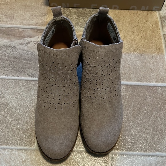 Like New Toms Deia Booties - Picture 3 of 5